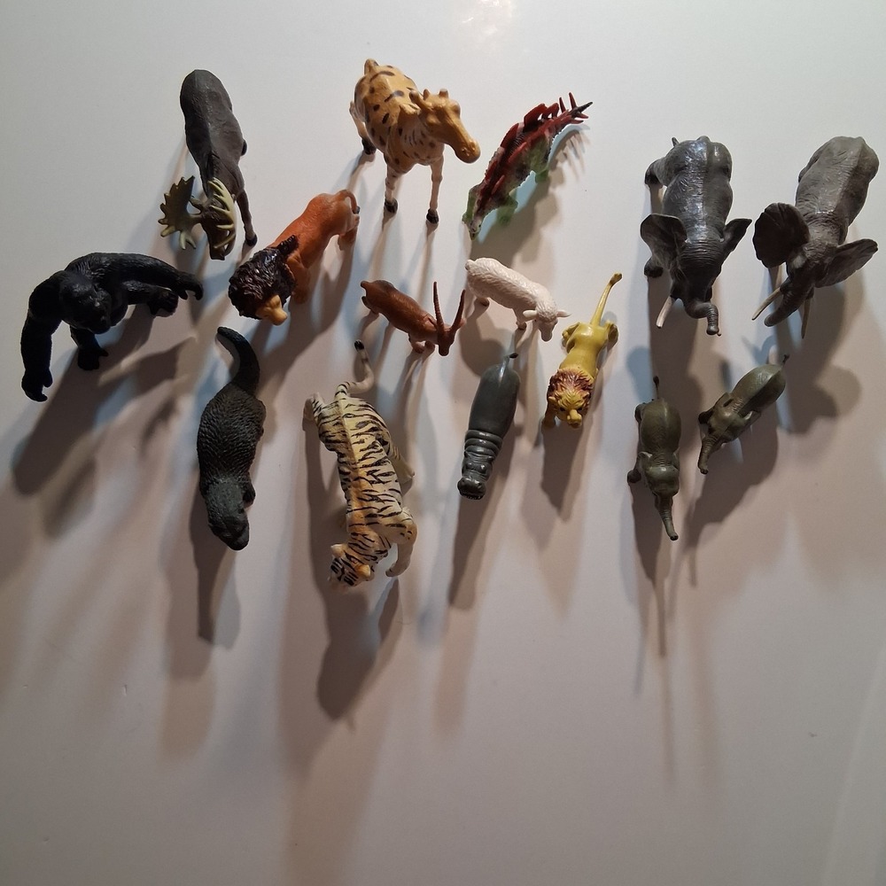 Lot  of 15 Safari Wild Life Rubber Animals Figures